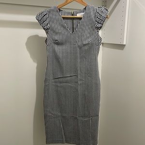 Like new! Calvin Klein Dress - size 4